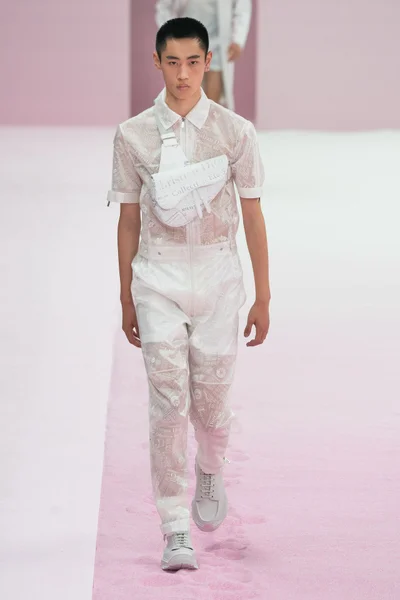 Look 13